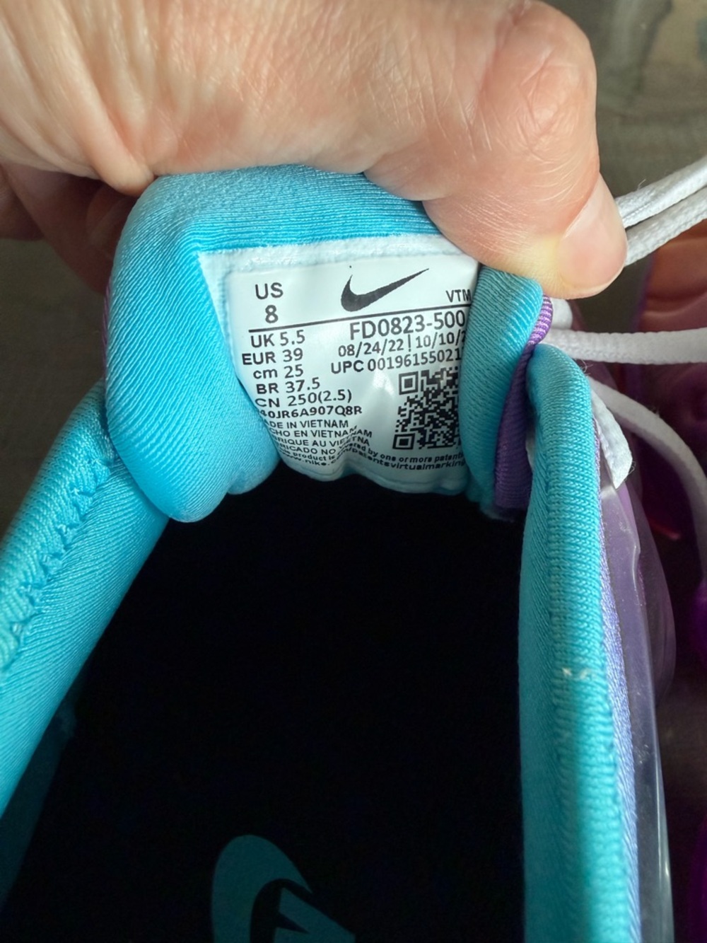 Nike Air VaporMax Plus Fuchsia Dream Crimson Sneakers FD0823-500 Women's Size 8. - Picture 8 of 9